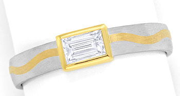 Foto 1 - Platin Gelbgold Design-Ring mit 0,44ct Diamant Baguette, R7357